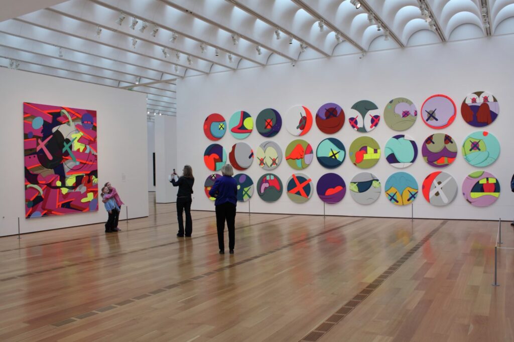 Exh 820 Kaws 3060 O2 1480x987.jpg Exh 820 Kaws 3060 O2 1480x987.jpg